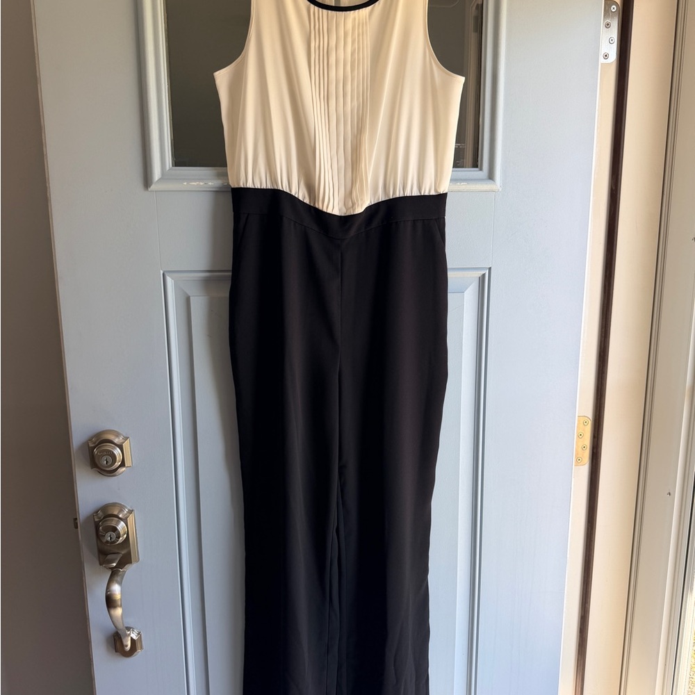 LOFT Black-Trimmed Ivory Pleated Shell Top